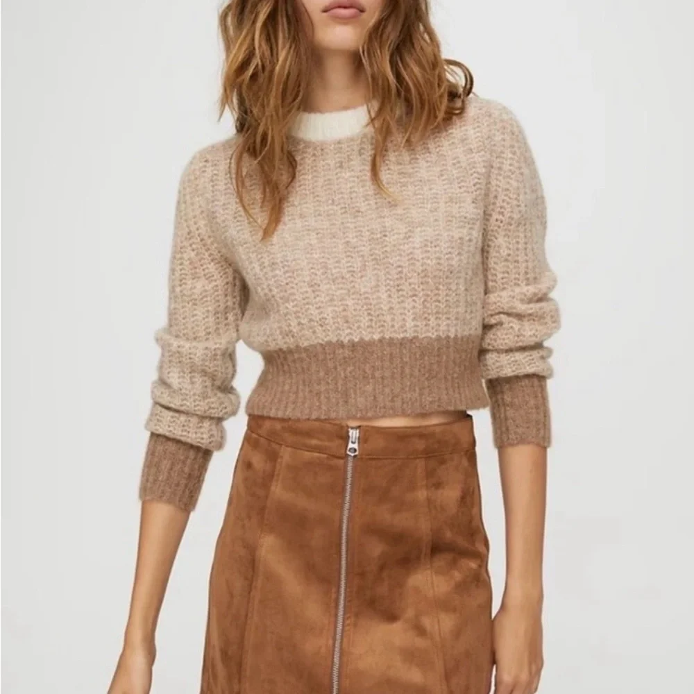 Aritzia Wilfred Free Laney Cropped Sweater - Picture 2 of 8